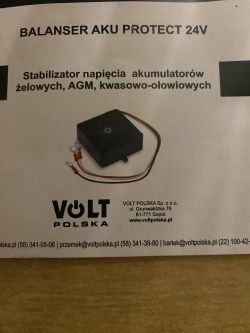 Zdjęcie ulotki przedstawia urządzenie BALANSER AKU PROTECT 24V z napisem Stabilizator napięcia akumulatorów żelowych, AGM, kwasowo-ołowiowych.