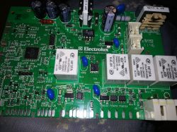 Electrolux ESL 67040R - brak zasilania na sprawnej grzałce
