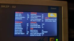 Ekran sterowania kotła z parametrami pracy i ustawieniami.