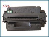 Jak wymienić chip w tonerze HP2300 bez zabrudzenia proszkiem?