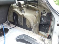 Audi a4 b6 avant głośniki nie grają brak wyprowadzenia przewodów do tyłu