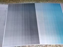 Konica Minolta bizhub c300 szare nieregularne t³o. Konica Minolta bizhub c300 szare nieregularne t³o.