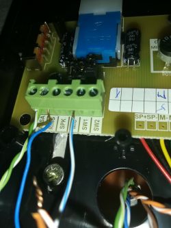 Podłączenie domofonu Cyfral Smart 5P do Fermax 2451 - instrukcje i zdjęcia