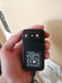 HUAWEI Mate 20 lite czy mogę go ładować takim prądem 12V 3000mA?