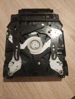 Kompatybilność napędu PS3 Slim CECH-2104B z modelem 3004A