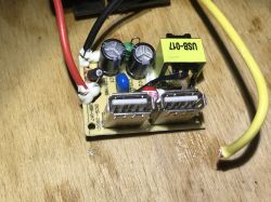 Listwa zasilająca, "zabezpieczająca" Logilink LPS237U z ładowarką USB Listwa zasilająca, "zabezpieczająca" Logilink LPS237U z ładowarką USB