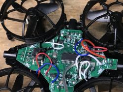 Dron za stówę z Chin? Czy się do czegoś nadaje? Eachine E008 Mini