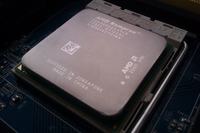 Jak odłączyć procesor AMD przyklejony do radiatora? Skuteczne metody?