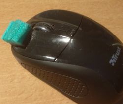 Naprawa uciążliwego dwukliku we współczesnych myszkach komputerowych