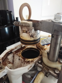 Krups EA8251 - Error 07, the piston is sticking against the grounds scraper