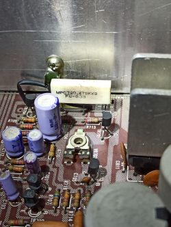 Jamato SA7030 wzmacniacz - jaki to kondensator/rezystor?