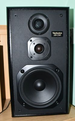 Kolumna głośnikowa Technics SB-CS65 z wymienionym głośnikiem wysokotonowym.