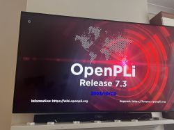 Ekran telewizora z logo OpenPLi Release 7.3