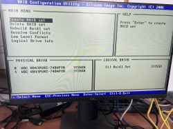 Ekran konfiguracji macierzy RAID w systemie z użyciem kontrolera Silicon Image