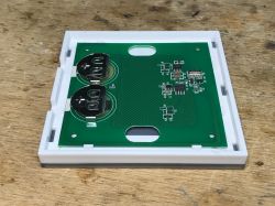 Zestaw RF pilot "włącznik" na baterie i przekaźnik do schowania w puszce (niby WiFi?)