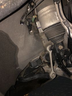 Części do Porsche Cayenne 3.0 TDI 2012r: lampa, migacz, nakładka na błotnik, zawieszenie