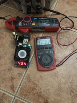 Test, teardown i małe modyfikacje modułu ładowarki/gniazda USB do puszki z Chin Test, teardown i małe modyfikacje modułu ładowarki/gniazda USB do puszki z Chin