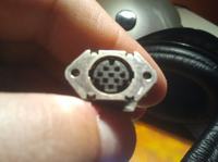 Jaki kabel do zamka elektronicznego z wtykiem podobnym do małego DIN?