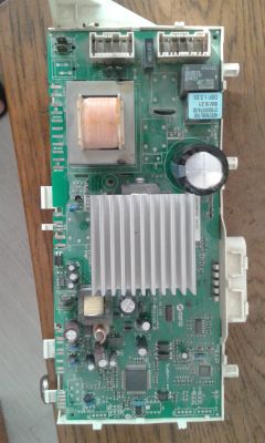 Indesit SISL129EU - uszkodzony warystor w module o nr. 21500957. 02