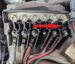 Schemat elektryki VW Polo IV 9n 1.4 16v benzyna 75km AUA 2002- brak napięcia sprężarka i wentylatory