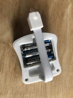 Lampka LED do toalety z czujnikiem ruchu - testy i przymusowa naprawa