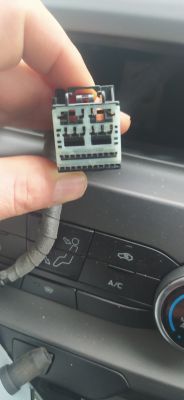 Subwofer i jego miejsce? - Gdzie i jaki subwofer umieścić w busie