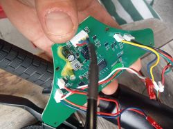 Hulajnoga elektryczna S9 Plus: Podłączenie dwóch silników, sterowników i akumulatorów