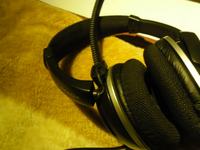 Jakim klejem kleic plastik (sluchawki).