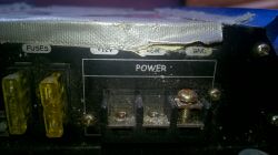 - Jak podłączyć gotową "półkę" car audio.