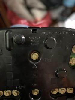 Szukam opisu pinów licznika samochodu Mercedes W210 - potrzebna pomoc