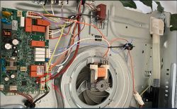 Electrolux EMB8383POX - przegrzewa aż do wywalenia bezpiecznika