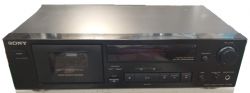 Wnętrze magnetofonu kasetowego SONY TC-K390 Wnętrze magnetofonu kasetowego SONY TC-K390
