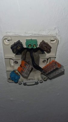 Jak podłączyć kuchenkę indukcyjną do sieci?