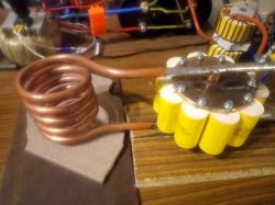 2.5 kW Induction Heater ZVS Circuit with IRFP260, Full Bridge IRFP460, and TC4421/TC4422