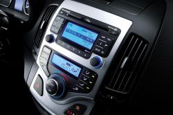 Radio Hyundai i30 - Wymiana radia z navi na takie bez