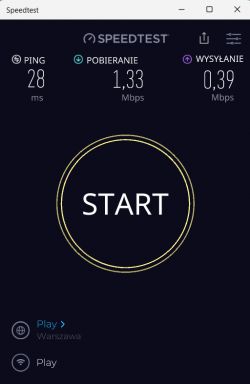 Zrzut ekranu z aplikacji Speedtest pokazujący wyniki testu prędkości internetu dla sieci Play.