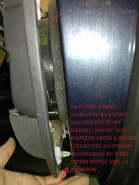 Mercedes W209 - Instrukcja Wymiany Kratki Głośnika w Drzwiach