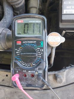 Hyundai i30: Upływ prądu na ROOM LP mimo odłączenia centralki i lamp