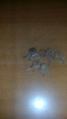 Jak odczytać oznaczenia na kondensatorach ceramicznych? [Zdjęcie]
