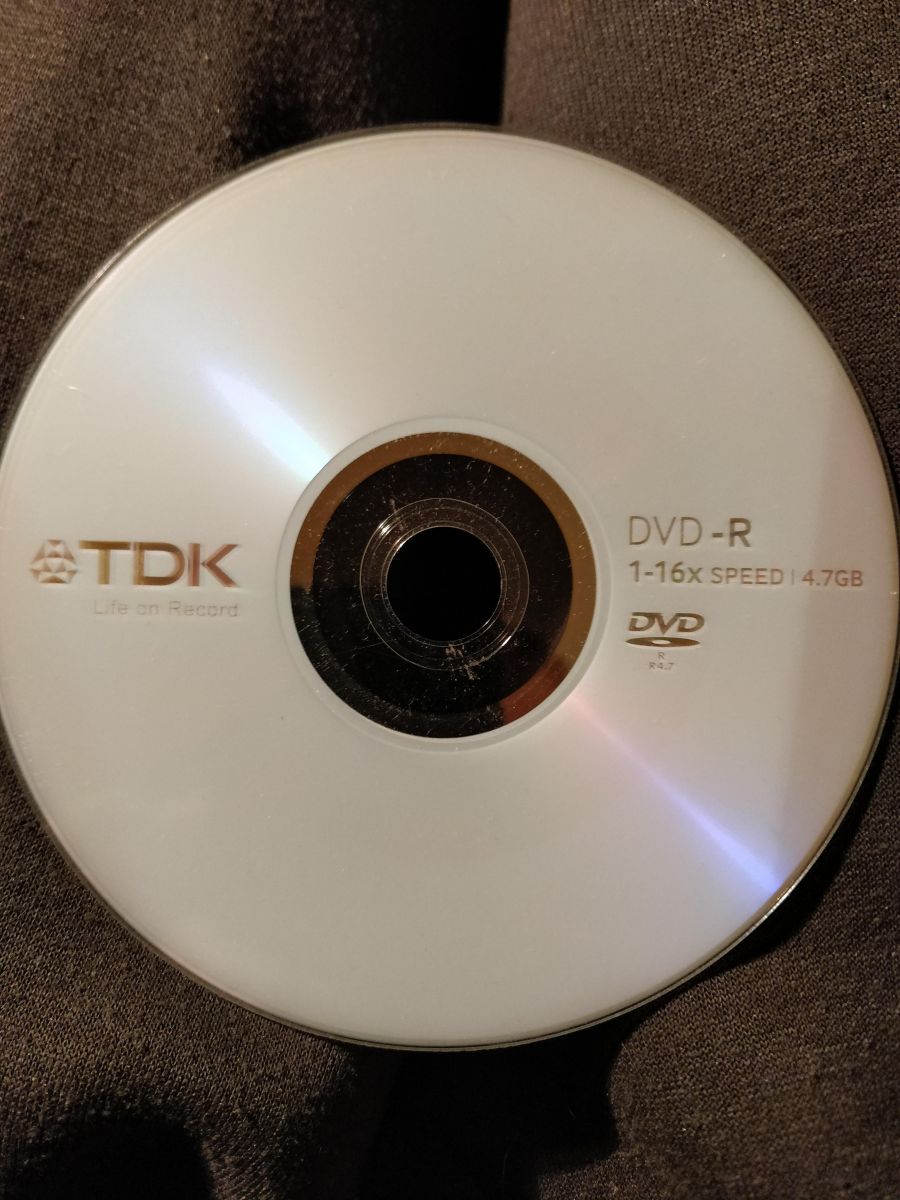 Czy ta płyta DVD rzeczywiście jest pusta? można się jeszcze jakoś upewnić?