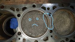 DAF XF 105.460 2008 - Coolant reservoir pressure. (fluid out)
