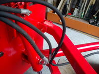 Kubota GL 220 - Montaż instalacji hydraulicznej z rozdzielaczem