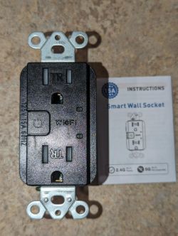 YSW102 WiFi wall socket with instructions.