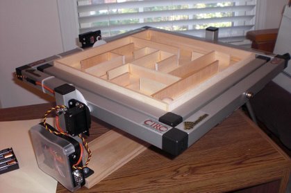 Gra labirynt sterowana akcelerometrem