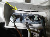 Pralka Indesit WIA 102 - Cieknie, pęknięcie czy fabryczny klej?czym zakleić? Pralka Indesit WIA 102 - Cieknie, pęknięcie czy fabryczny klej?czym zakleić?