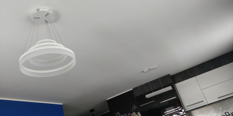 Jak podłączyć włącznik Smart WiFi do 3 lamp z kablem 4-żyłowym?