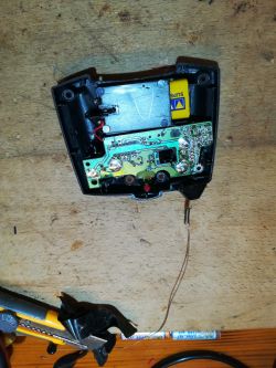 Auto RC nie reaguje na pilota - ogniwa 18650 zamiast baterii 9,6V