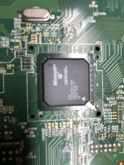 Dlaczego konsola Xbox 360 z płytą główną X854326-004 nie uruchamia się?