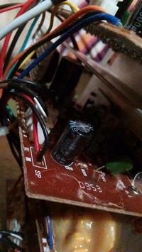 Stary suboofer podłączenie zamiast do prądu to do akumulatora.