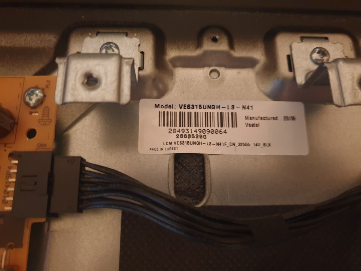 Schematics and Component Details from Elektroda Images